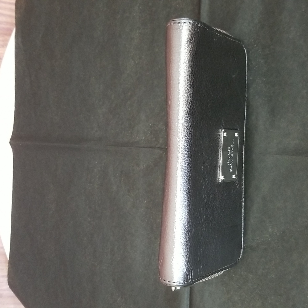 Michael Kors Metallic Silver Wallet - Picture 10 of 11